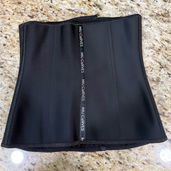 NWOT Miu Curves Black Corset Waist Trainer Shapewear  XS - Picture 1 of 9